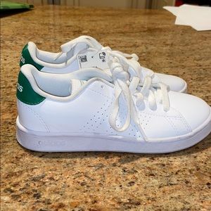 Brand new adidas advantage k sneakers size 1.5